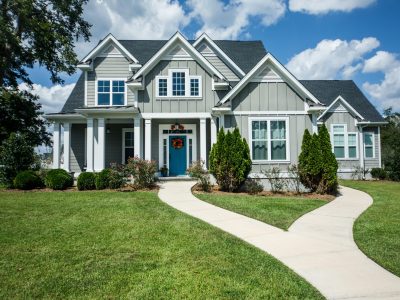home exterior with driveway